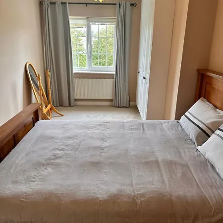 Master Bedroom With En-suite *