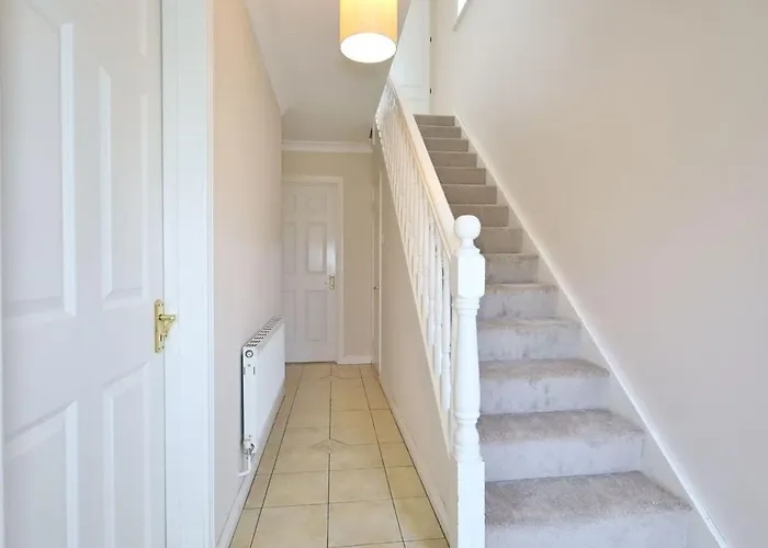 Master Bedroom With En-suite Homestay Navan