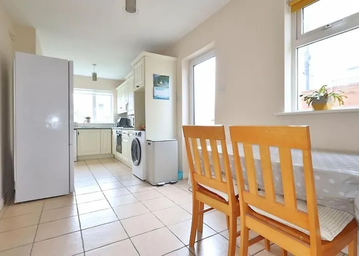 Master Bedroom With En-suite 纳文