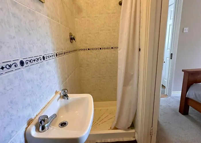 Master Bedroom With En-suite